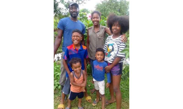 Mass stabbing suspect  dies in police custody