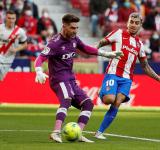 Goalkeeper Zidane fast becoming Algeria favourite