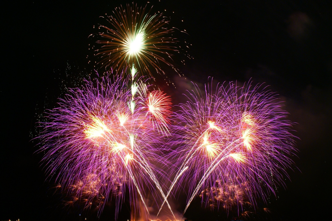 French Side’s New Year Fireworks Photo and Video Competition