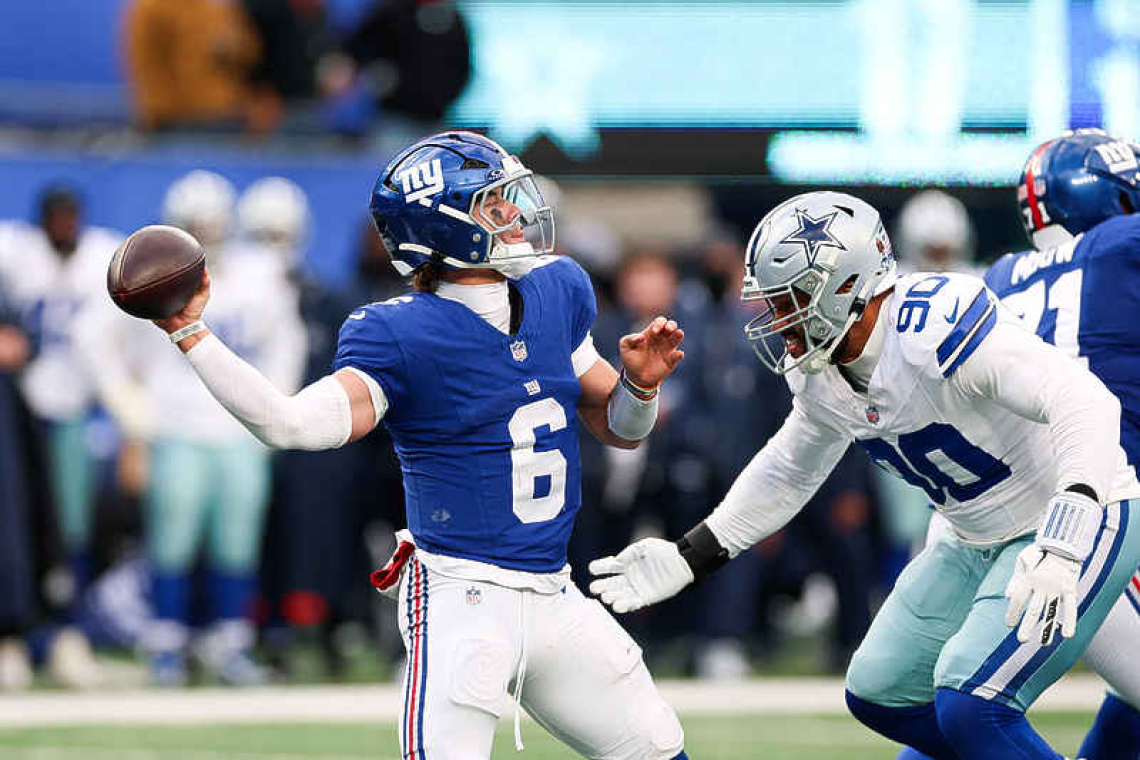 Raiders clinch No. 1 pick as Giants knock off Cowboys