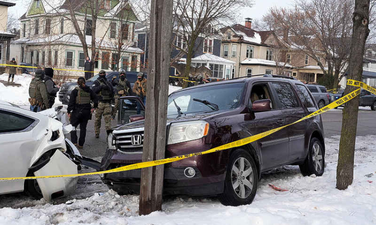 US immigration agent fatally shoots woman in Minneapolis