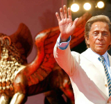 Valentino, leading Italian fashion designer, dies at 93
