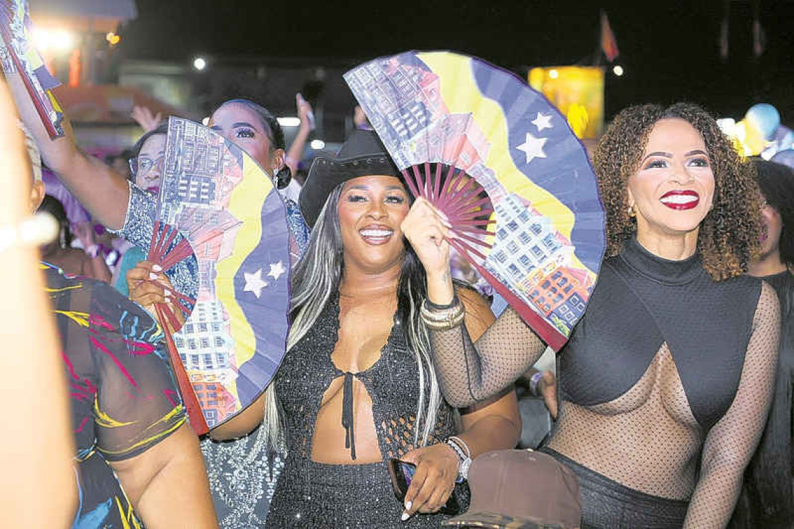Tumba Festival opened  with delayed first night