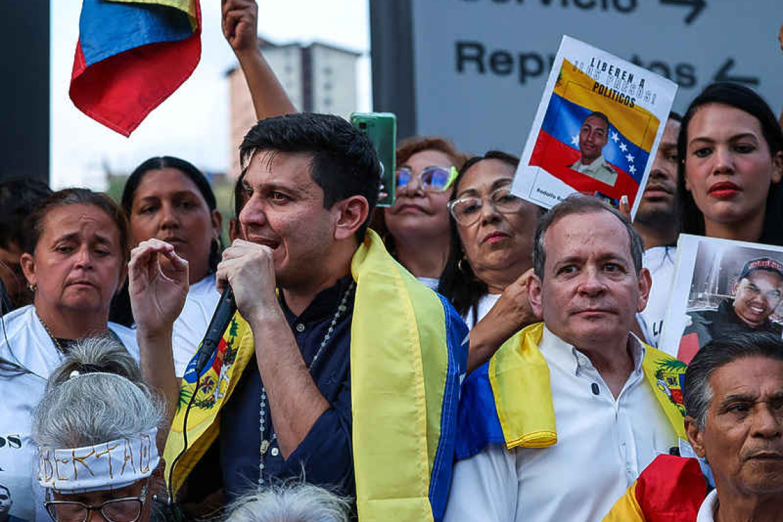 Venezuela frees prominent opposition members
