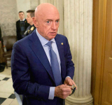 Judge blocks Pentagon's effort  to punish Senator Mark Kelly