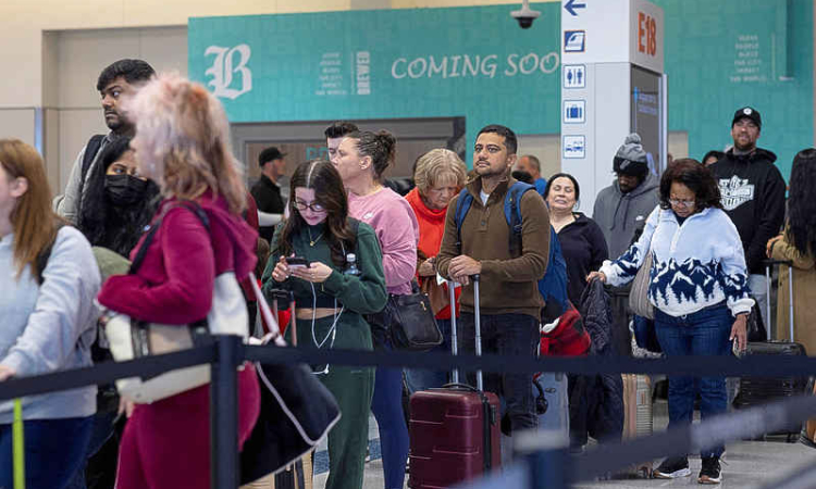 Democratic senators urge Trump to scrap  social media vetting for foreign tourists