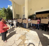 Court to appoint administrator to decide  on future of Saint Martin Beach Resort