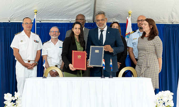 Treaty signed between Sint Maarten, Saint Martin  allowing Maritime anti-drug trafficking operations