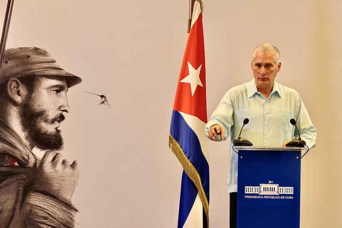    Cuba opens talks with U.S.  as oil blockade takes a toll