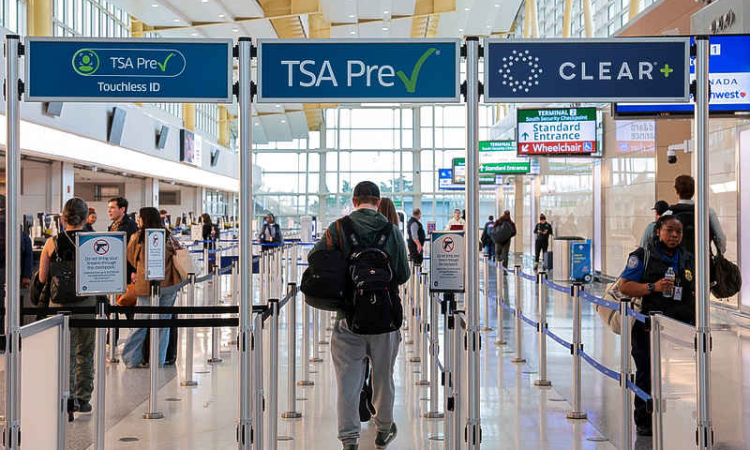 Some small US airports may have to  shut due to TSA absences, official says