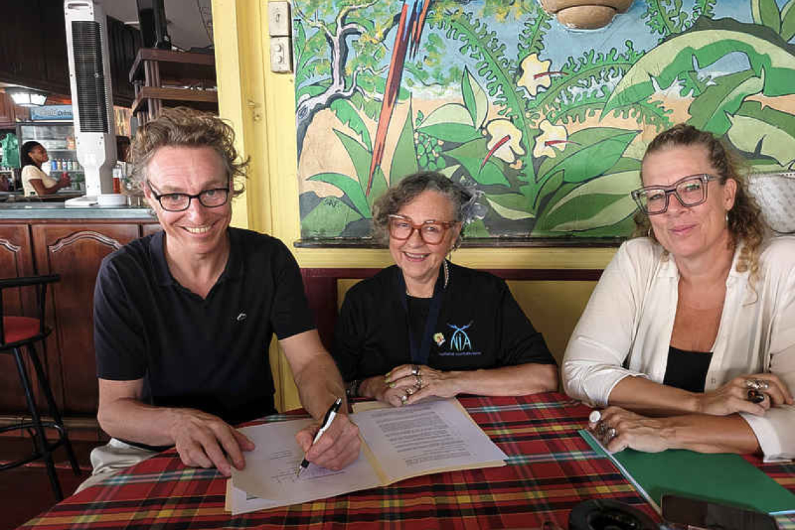    Leerorkest and NIA bring  orchestra to the classroom