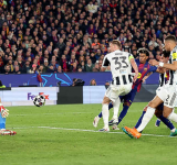 Barcelona hit seven past Newcastle to roar into Champions League quarters