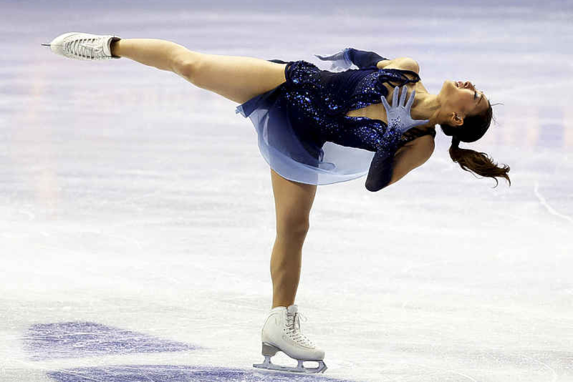 Japan's Sakamoto on pace for fourth world title in Prague