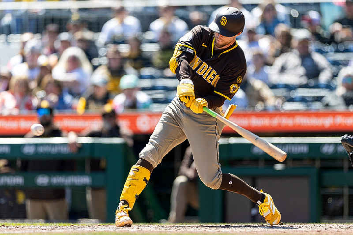 Jake Cronenworth homers to lead Padres past Pirates