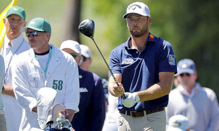 Sam Burns torches par 5s to grab early Masters lead