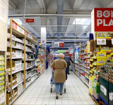 Carrefour CEO expects Iran war to have  smaller inflationary impact than Ukraine