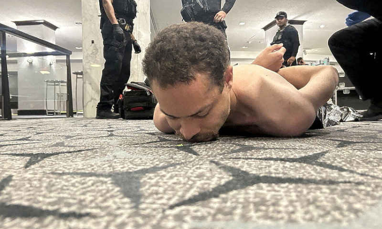 Suspect in Washington dinner shooting charged with trying to assassinate Trump