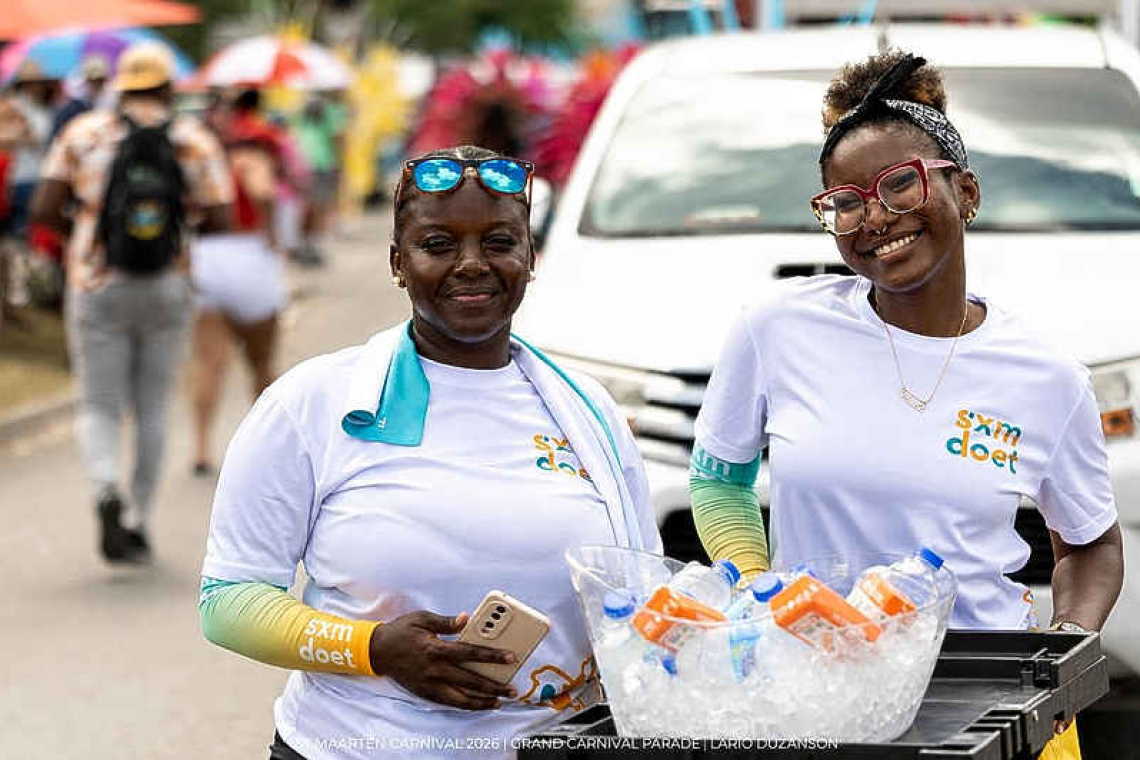 Volunteers get taste of Carnival  through SXM Doet partnership