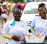 Volunteers get taste of Carnival  through SXM Doet partnership