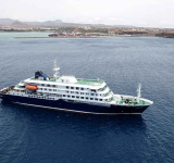   Hantavirus-hit cruise ship heads to Spain after three people evacuated