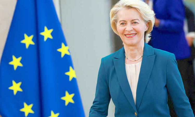 Trump sets July 4 deadline for EU to comply with trade deal or face 'much higher' tariffs