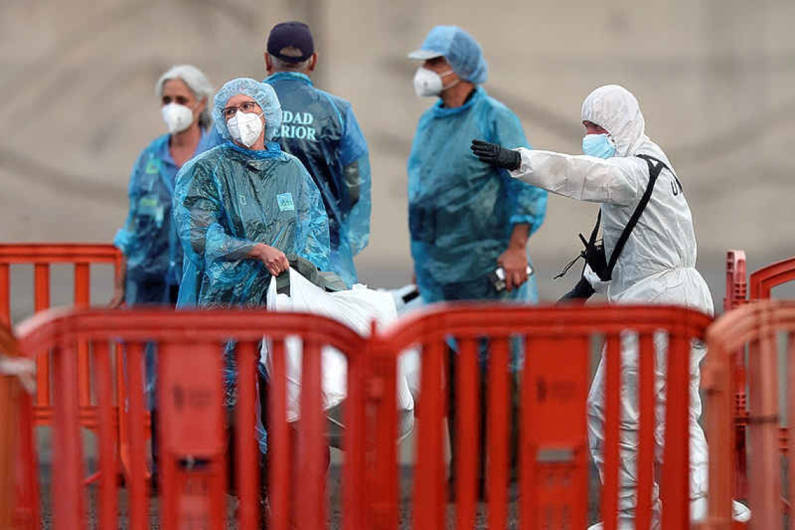 Evacuation flights leave Tenerife  after cruise ship virus outbreak