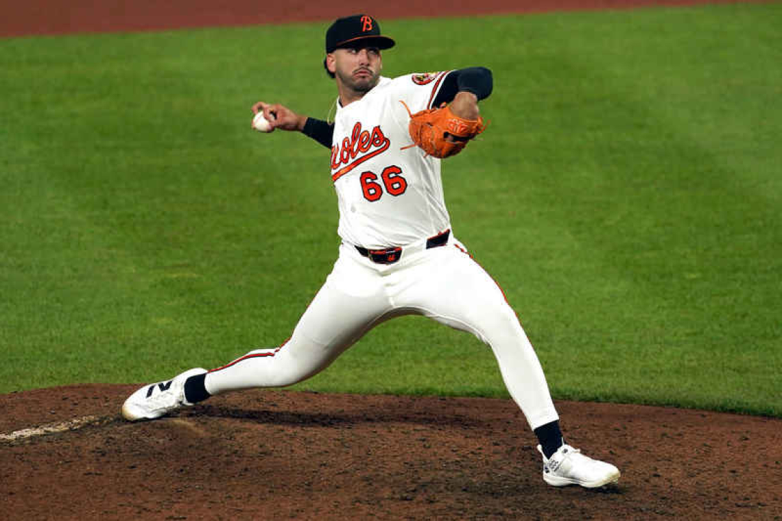 Orioles spoil Yankees pitching gem with homer  