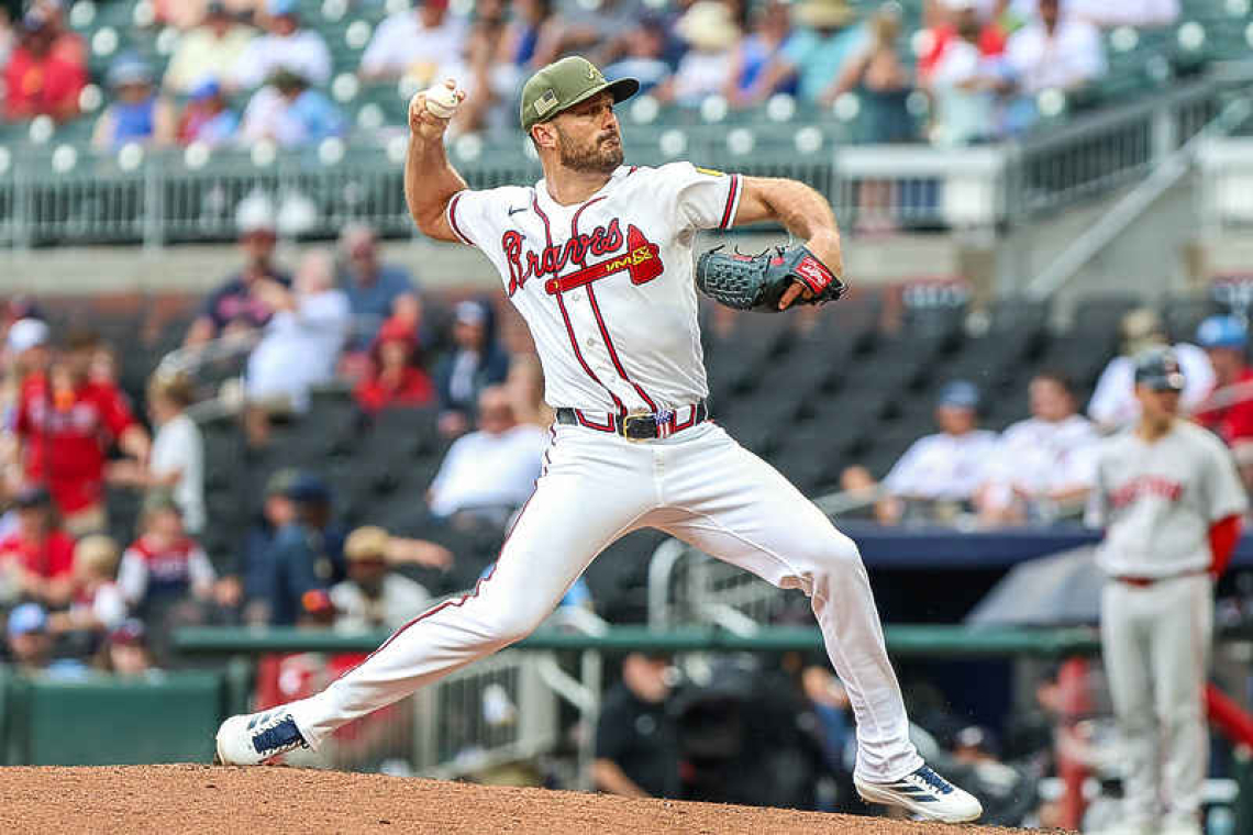Braves turn fast start into 8-1 victory over Red Sox