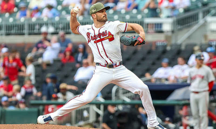 Braves turn fast start into 8-1 victory over Red Sox