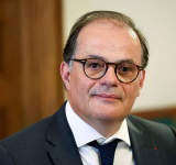 Macron ally cleared to  run French central bank
