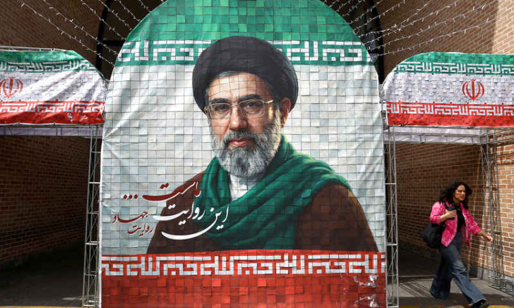US and Iran still at odds on key issues,  but both sides report signs of progress