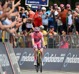 Vingegaard obliterates Giro rivals with stage 16 win in Swiss Alps