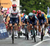 Magnier sprints to third win of Giro, Vingegaard stays in pink