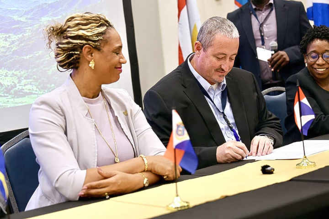 Six Dutch islands sign agreement  on agriculture, livestock, fisheries
