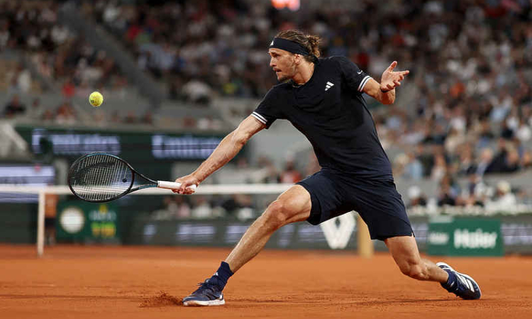 Zverev crushes Jodar to reach last four in Paris again  