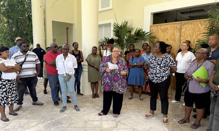    Saint Martin Beach Resort closure  a ‘human catastrophe’ says union