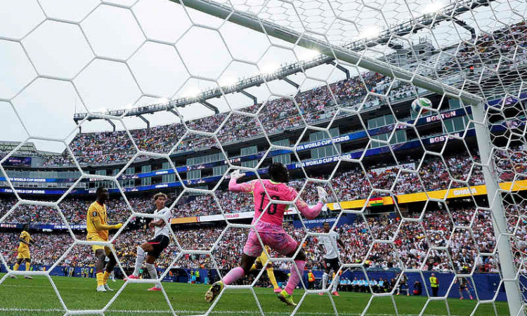 England hit crossbar late in  goalless draw with Ghana