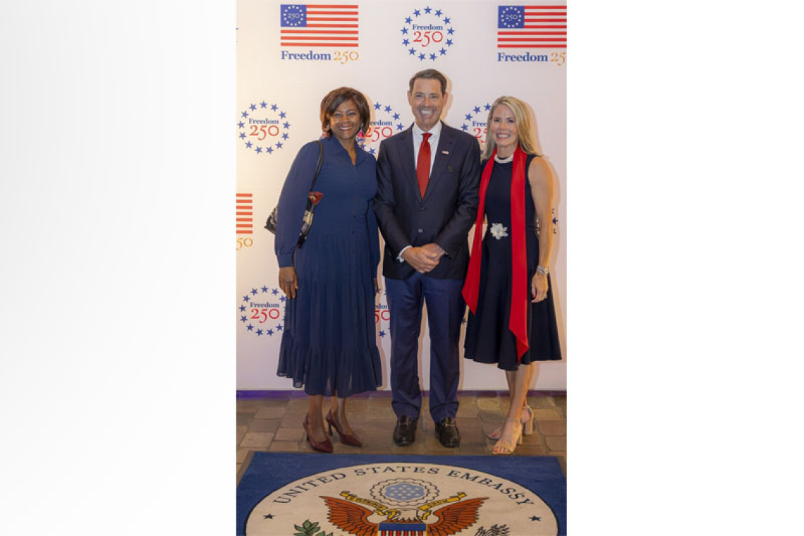 Minister Arrindell attends US  Independence Day reception