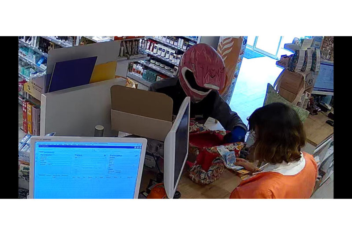 Two pharmacies in Marigot  robbed in quick succession