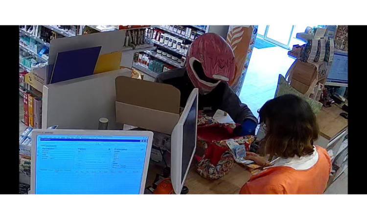 Two pharmacies in Marigot  robbed in quick succession