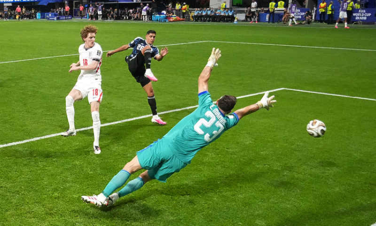 Argentina rally to oust England, return to World Cup final