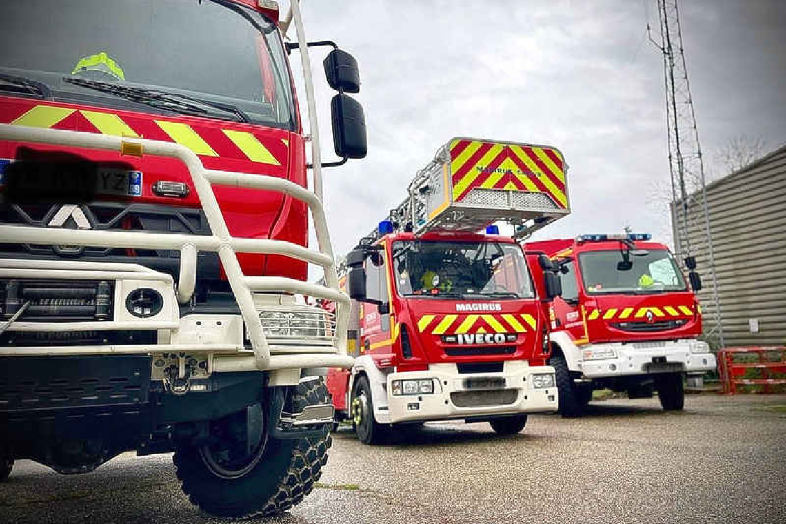 Major fire breaks out in Sandy Ground, St. Maarten on Sunday