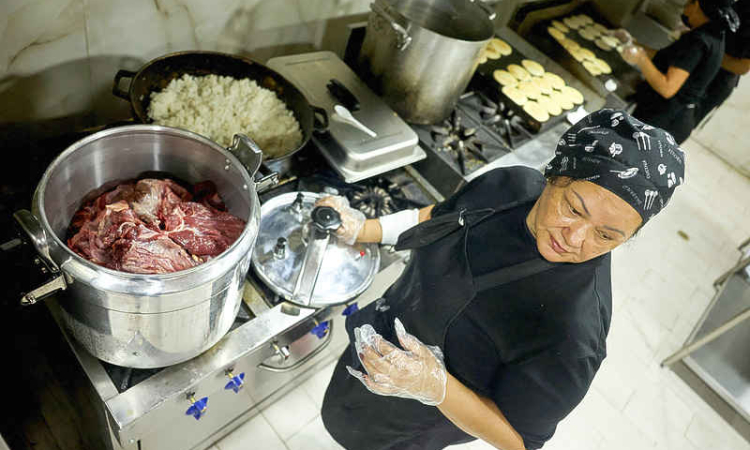 Hunger declines across globe but climate, trade risks loom