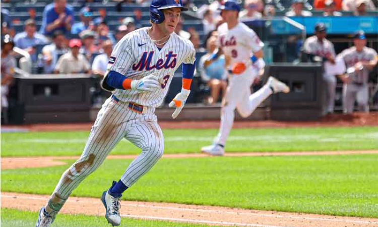 Mets squeeze by Braves in opener of DH