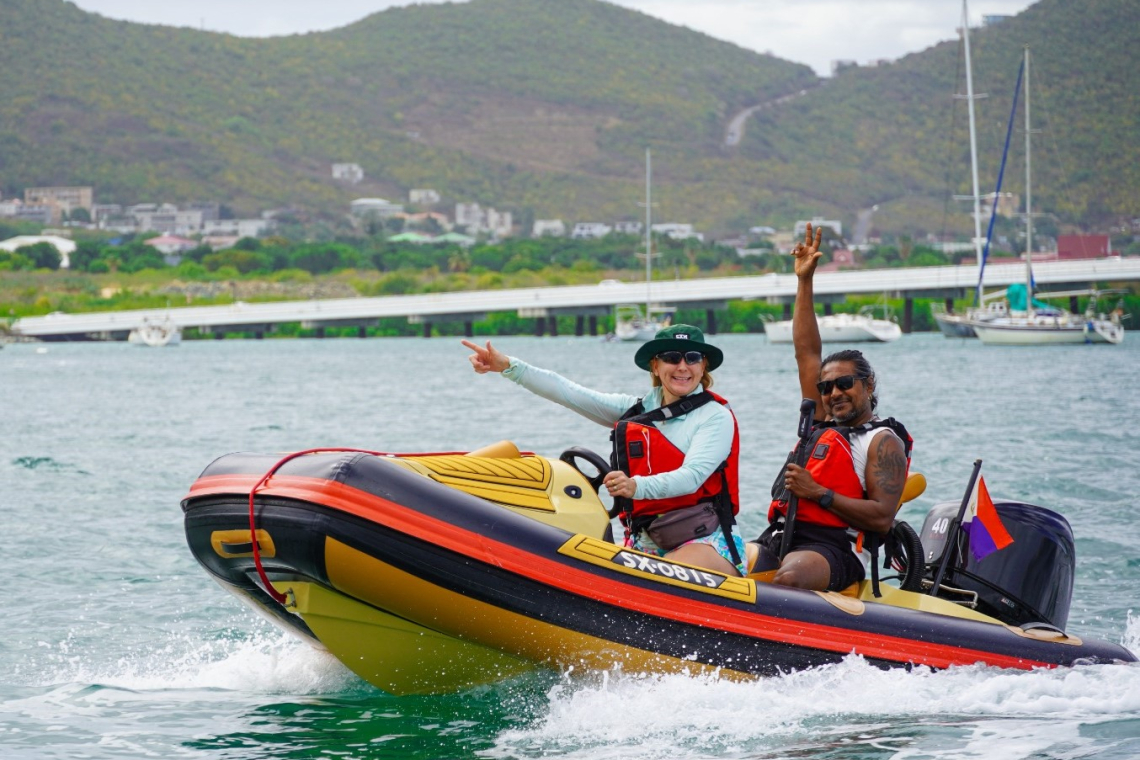 Easy, fun, safe self-drive boat adventure!