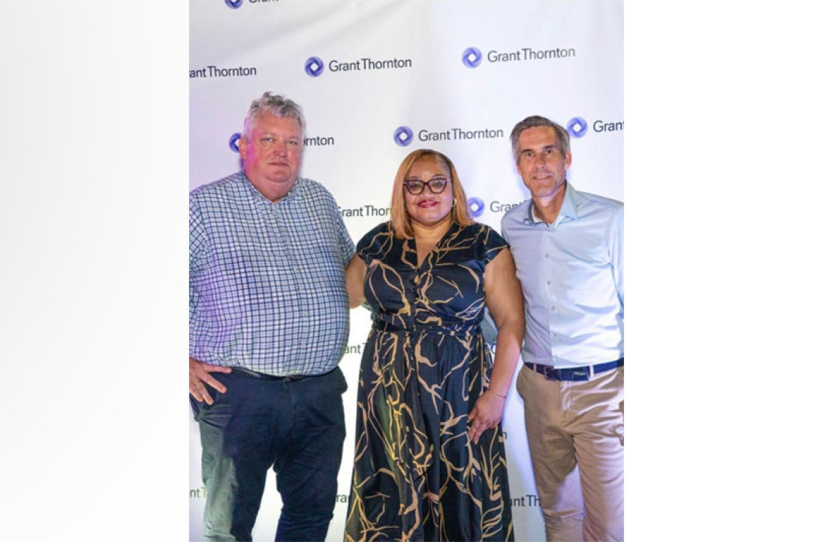 Finance Minister calls Van Vliet  a ‘cornerstone of the profession’