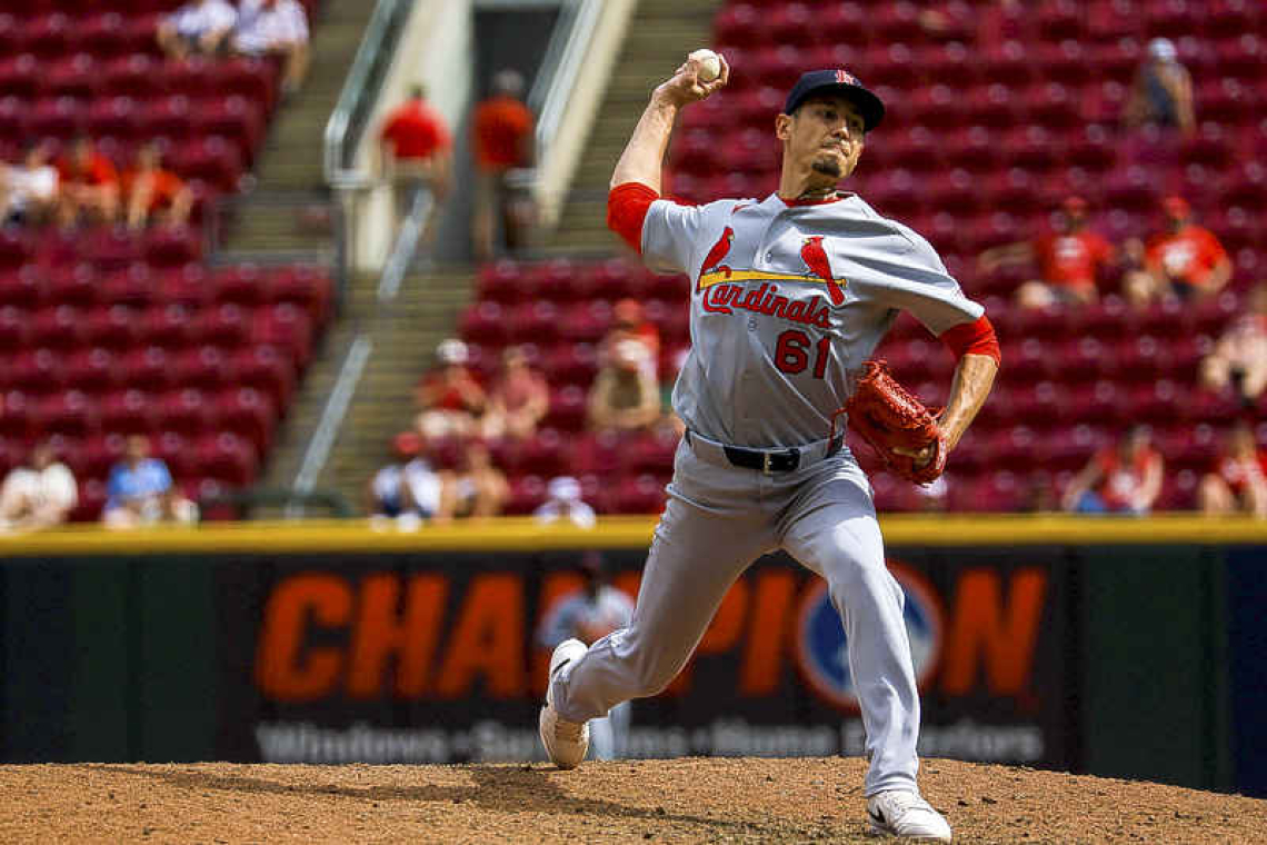 Cardinals' pitching staff stifles Reds