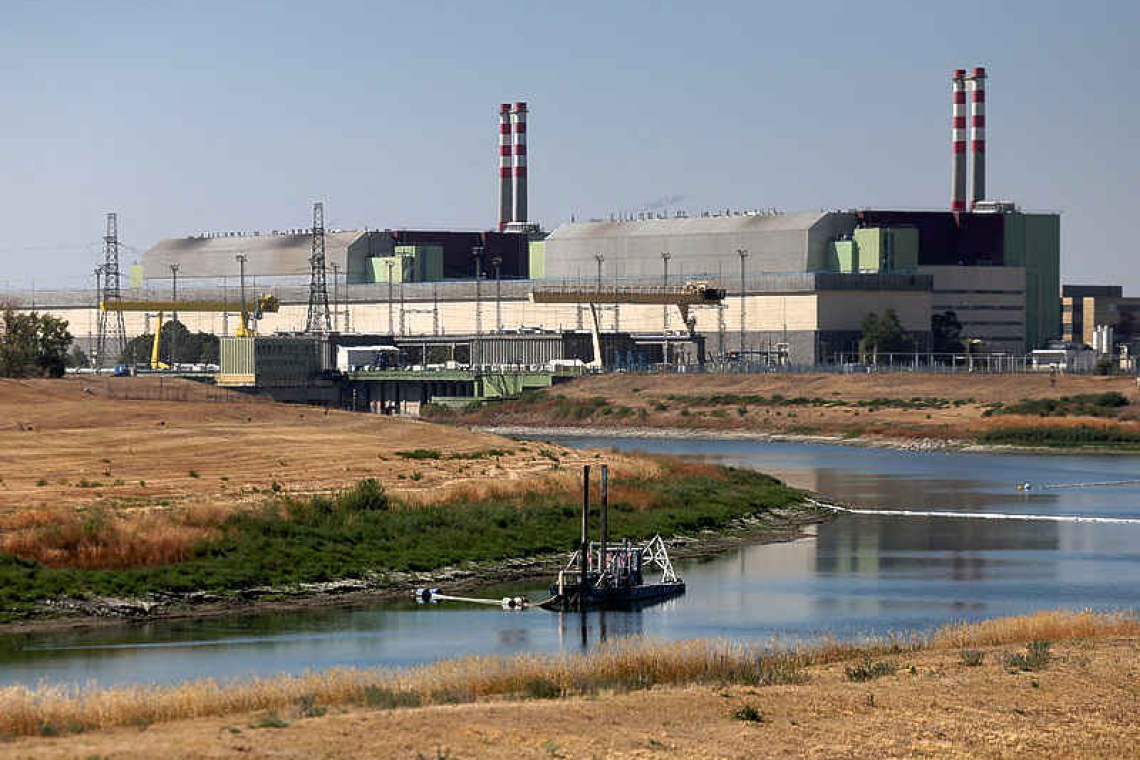 Hungary's nuclear plant avoids shutdown as water level expected to stay high enough