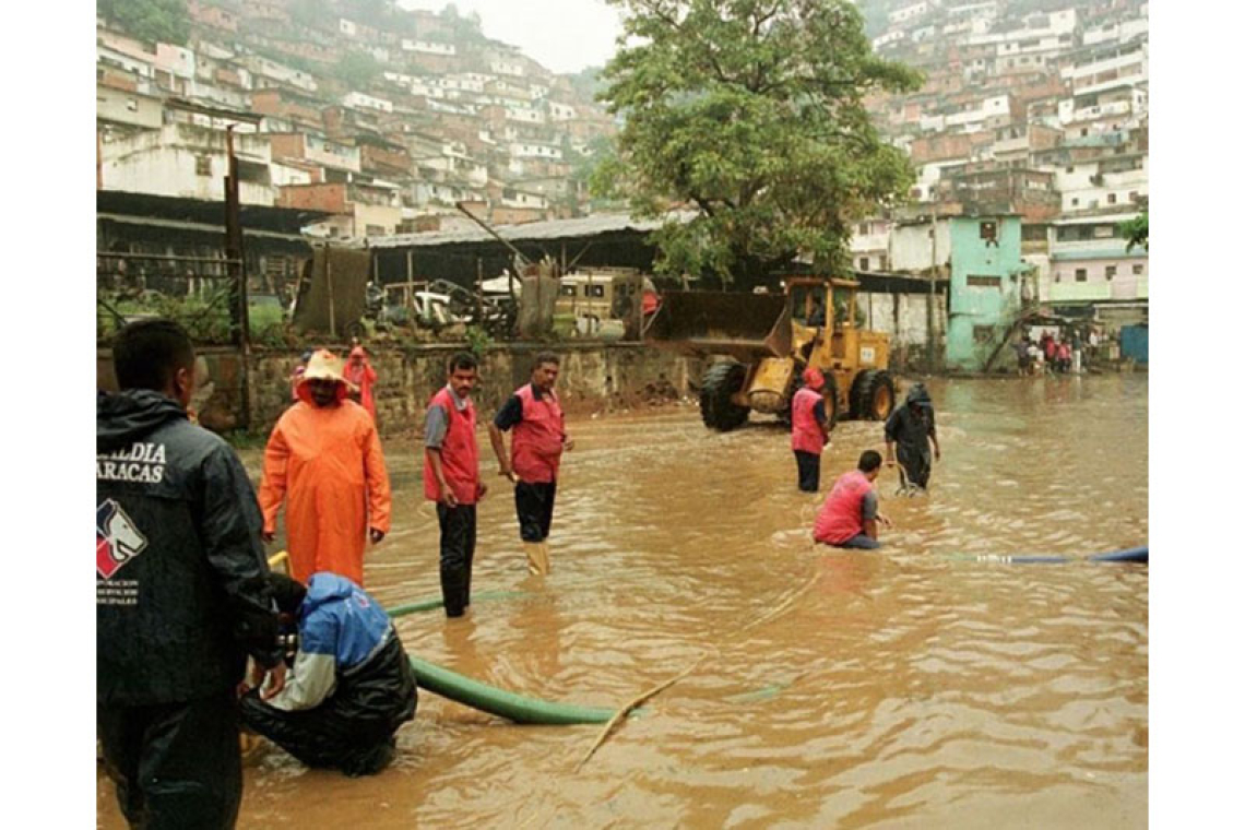 Torrential Rains Trigger Severe Flooding in Caracas, Leaving People Missing and Dozens Injured