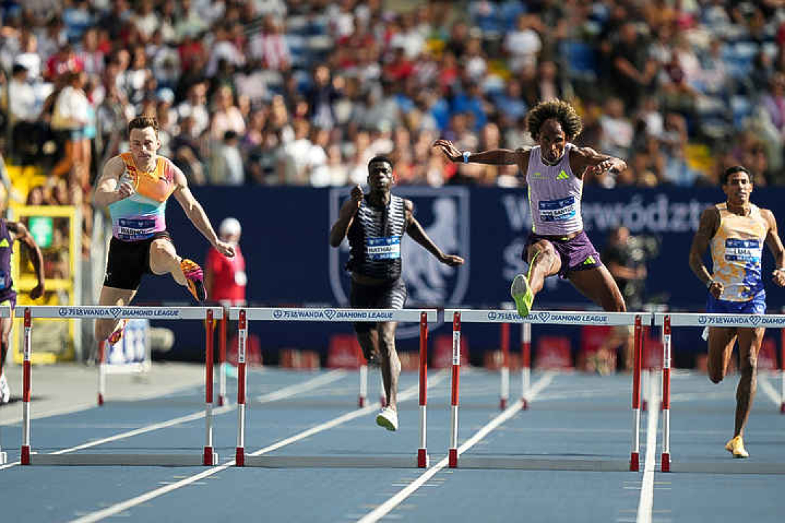 Brazil's Dos Santos races to world record in 400m hurdles in Zurich